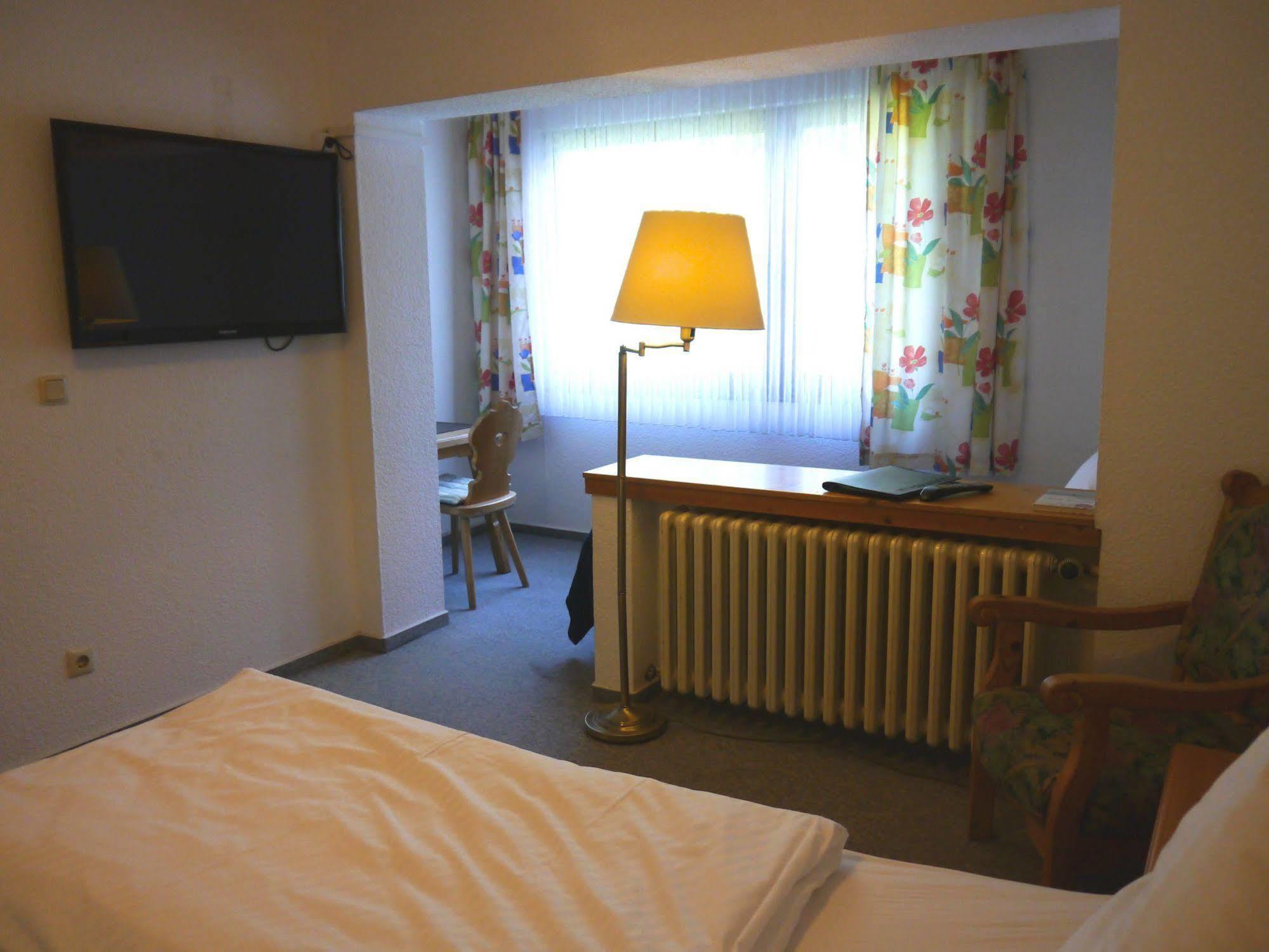 Hotel Und Weingut Karlsmuehle Mertesdorf Eksteriør bilde